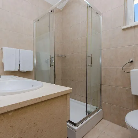 Lichtdurchflutete Penthousewohnung Nur 300 Meter Zum Mit Meerblick, Pool, Grill 公寓