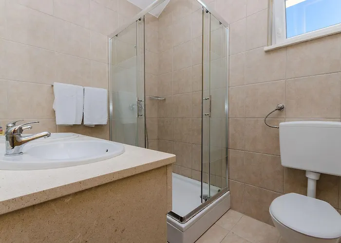 Lichtdurchflutete Penthousewohnung Nur 300 Meter Zum Mit Meerblick, Pool, Grill 公寓