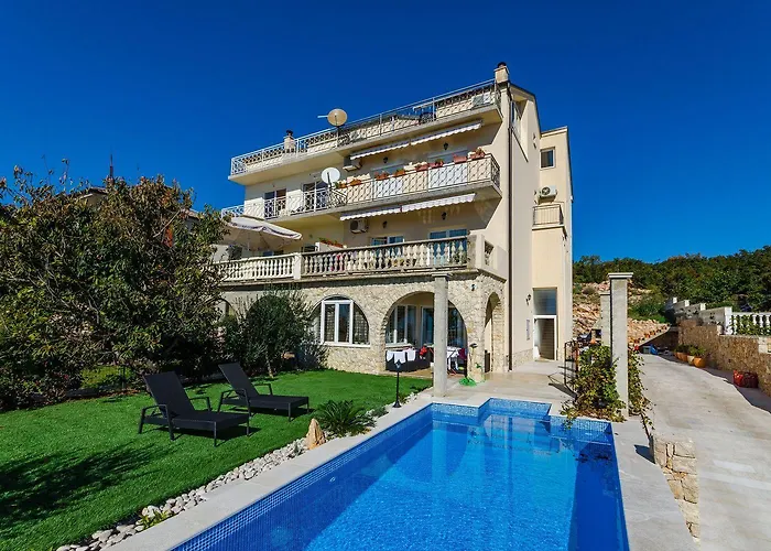 Lichtdurchflutete Penthousewohnung Nur 300 Meter Zum Mit Meerblick, Pool, Grill *