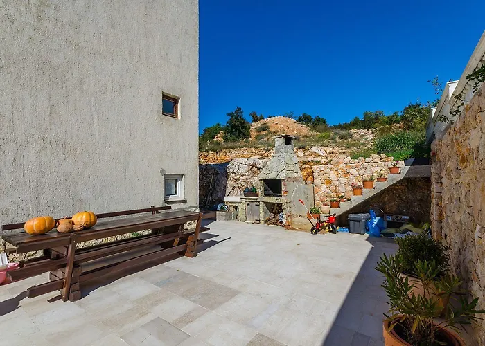 公寓 Lichtdurchflutete Penthousewohnung Nur 300 Meter Zum Mit Meerblick, Pool, Grill 诺维·维诺多尔斯基