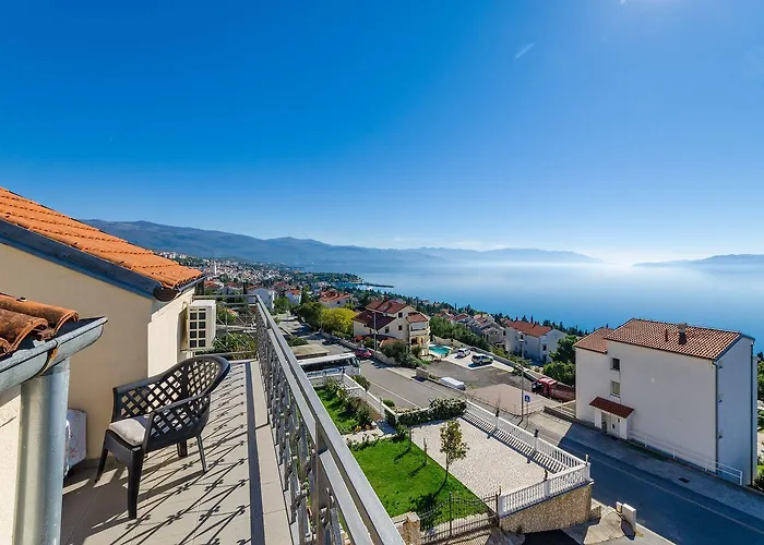 Lichtdurchflutete Penthousewohnung Nur 300 Meter Zum Mit Meerblick, Pool, Grill * 诺维·维诺多尔斯基