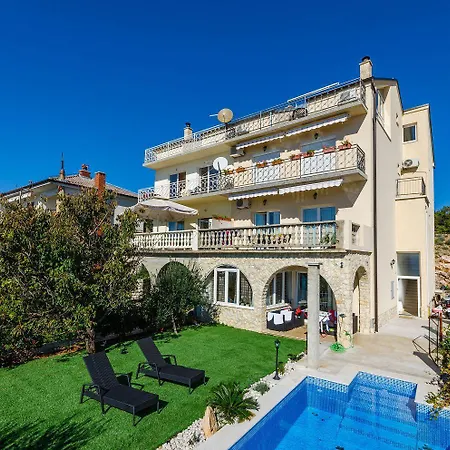 Lichtdurchflutete Penthousewohnung Nur 300 Meter Zum Mit Meerblick, Pool, Grill