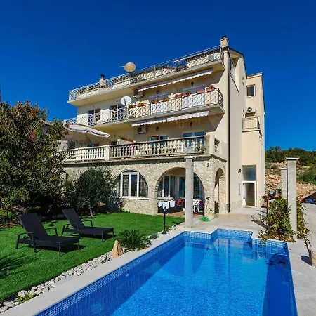 Lichtdurchflutete Penthousewohnung Nur 300 Meter Zum Mit Meerblick, Pool, Grill *