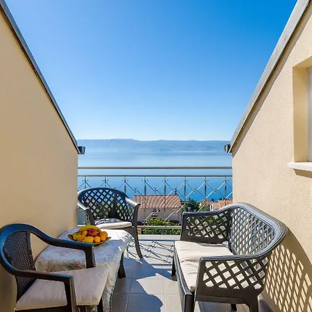 Lichtdurchflutete Penthousewohnung Nur 300 Meter Zum Mit Meerblick, Pool, Grill